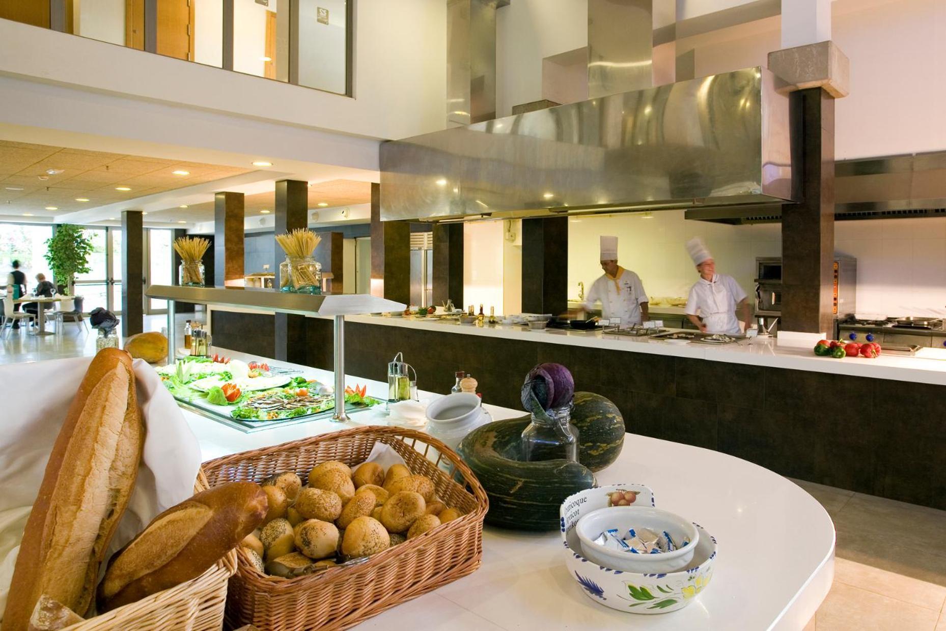 R2 Romantic Fantasia - Adults Only Hotel 4*